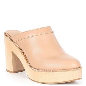 Antonio Melani Camellia Leather clogs